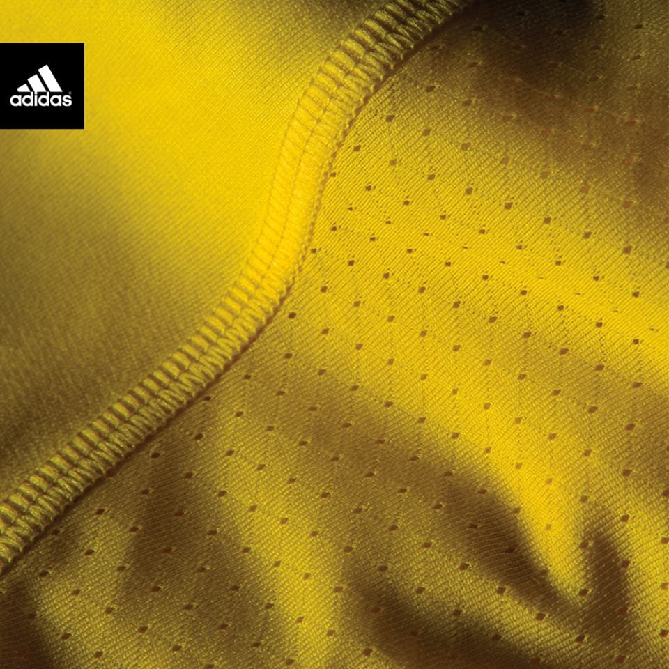 Adidas divulga primeira foto com detalhes da nova camisa do Palmeiras para o centenário.