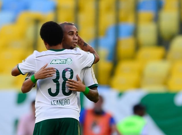 Wesley comemora gol no Maracanã. Fonte: Getty Imagens