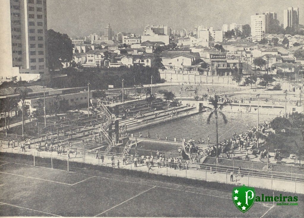 Imagem de inauguração das piscinas do Palmeiras.