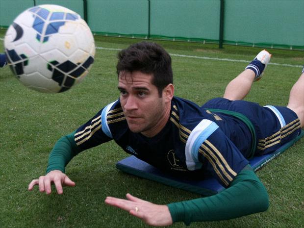 Marcelo Oliveira treina no Verdão.