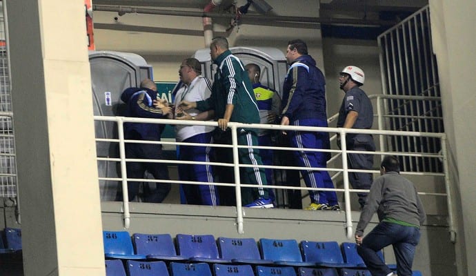 Omar é agredido no camarote do Palmeiras. Fonte: Globo Esporte