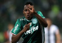 SAO PAULO, BRAZIL - JULY 12: Yerry Mina of Palmeiras celebrates scoring the first goal during the match between Palmeiras and Santos for the Brazilian Series A 2016 at Allianz Parque on July 12, 2016 in Sao Paulo, Brazil. (Photo by Friedemann Vogel/Getty Images)