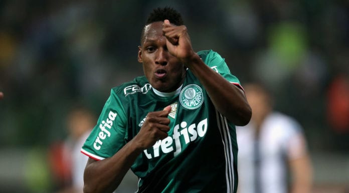 SAO PAULO, BRAZIL - JULY 12: Yerry Mina of Palmeiras celebrates scoring the first goal during the match between Palmeiras and Santos for the Brazilian Series A 2016 at Allianz Parque on July 12, 2016 in Sao Paulo, Brazil. (Photo by Friedemann Vogel/Getty Images)