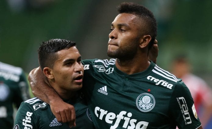 Miguel Borja e Dudu em ação pelo Palmeiras