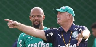 O técnico Felipão e o jogador Felipe Melo (E), da SE Palmeiras, durante treinamento, na Academia de Futebol.