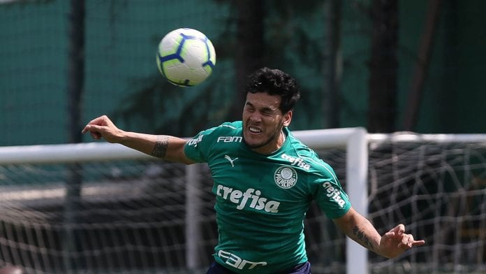 O jogador Gustavo Gómez, da SE Palmeiras, durante treinamento, na Academia de Futebol.