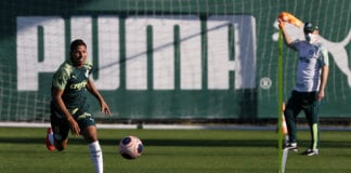 O jogador Rony, da SE Palmeiras, durante treinamento, na Academia de Futebol