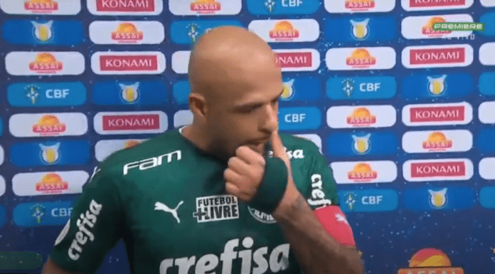 Felipe Melo concede entrevista coletiva após derrota do Palmeiras em casa.