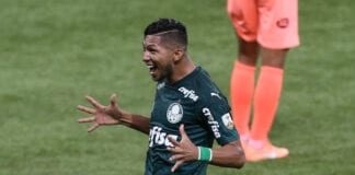 Rony comemora gol do Palmeiras contra o Bolivar.