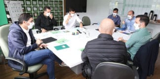 Abel Ferreira participa de reunião na Academia de Futebol do Palmeiras