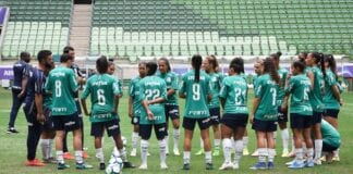 Meninas do Palmeiras treinam no Allianz Parque