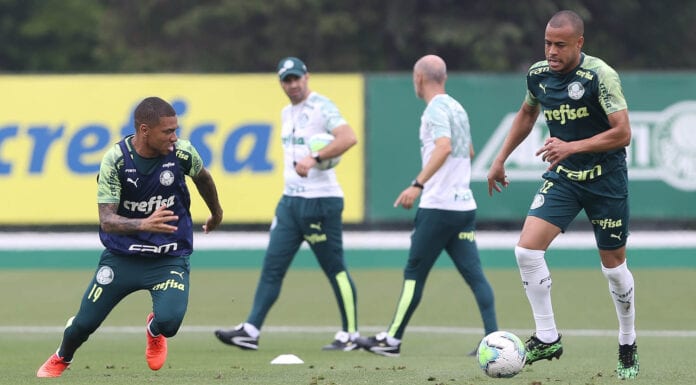 Lucas Esteves treina na Academia de Futebol do Palmeiras
