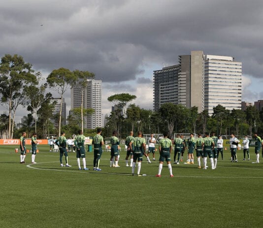 Palmeiras treina na Academia de Futebol.