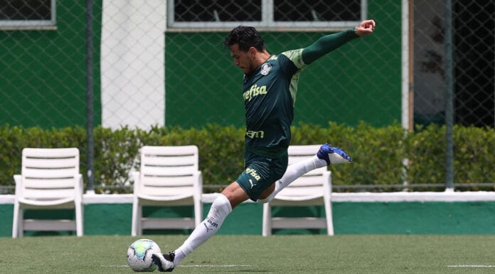 O jogador Gustavo Gómez, da SE Palmeiras, durante treinamento, na Academia de Futebol. (Foto: Cesar Greco)