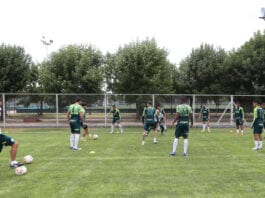 Os jogadores da SE Palmeiras, durante treinamento, no CT do San Lorenzo, em Buenos Aires, na Argentina. (Foto: Cesar Greco)