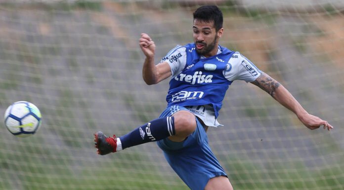 O jogador Luan, da SE Palmeiras, durante treinamento, no Centro de Treinamento do Vitória