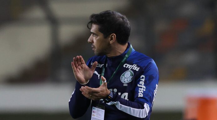 O técnico Abel Ferreira, da SE Palmeiras, em jogo contra a equipe do C Universitario D, durante partida válida pela fase de grupos da Copa Libertadores. (Foto: Cesar Greco)