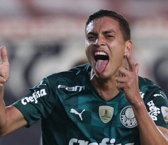 O jogador Renan, da SE Palmeiras, comemora seu gol contra a equipe do Universitario, em jogo válido pela fase de grupos da Copa Libertadores. (Foto: Cesar Greco)