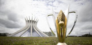 Taça da Supercopa do Brasil 2021 em Brasília. Foto: CBF