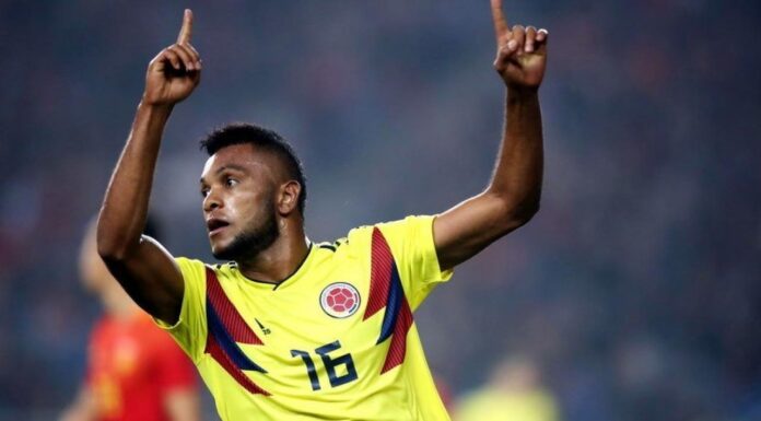 Borja marca gol pela Colômbia