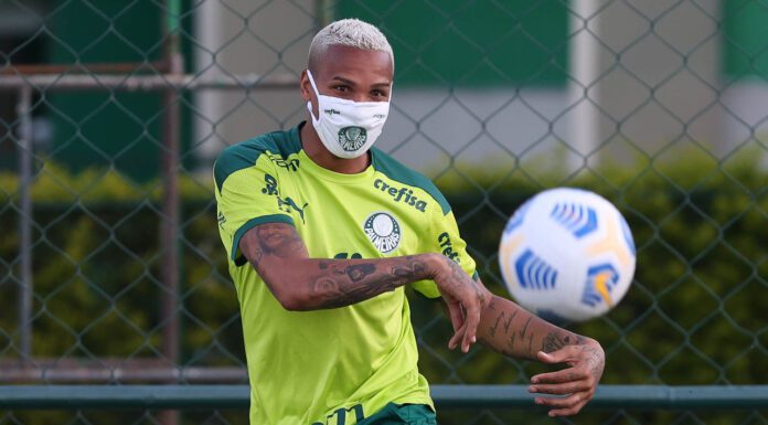 O jogador Deyverson, da SE Palmeiras, durante treinamento, na Academia de Futebol. (Foto: Cesar Greco)