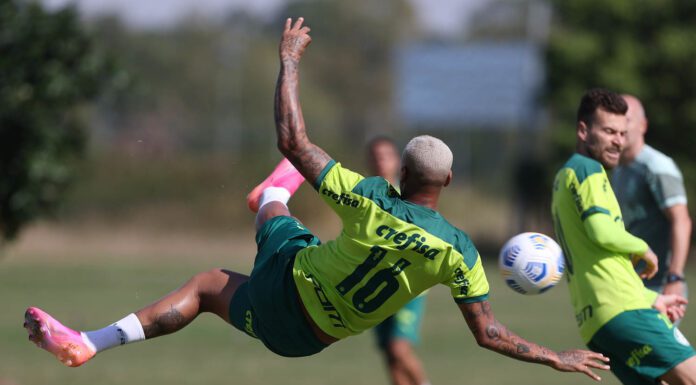 O jogador Deyverson, da SE Palmeiras, durante treinamento, no CT do Libertad, em Assunção. (Foto: Cesar Greco)