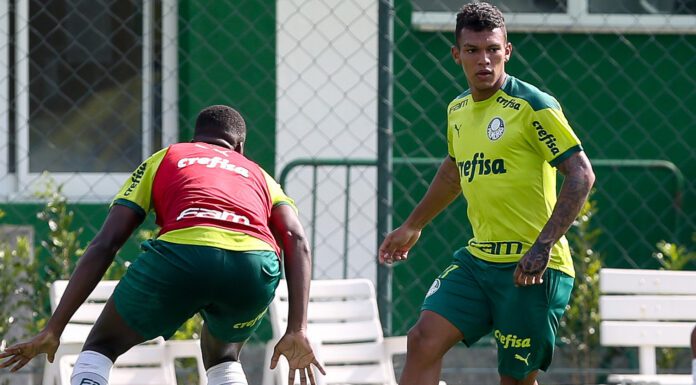A equipe da SE Palmeiras, durante treinamento, na Academia de Futebol, em São Paulo-SP. (Foto: Fabio Menotti)