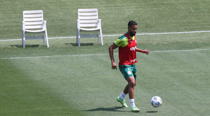 O jogador Jorge, da SE Palmeiras, durante treinamento, na Academia de Futebol. (Foto: Cesar Greco)