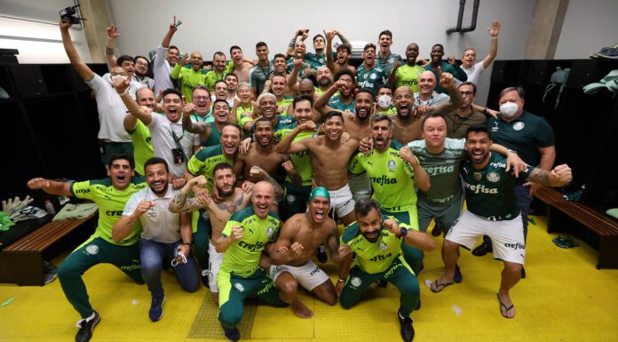 Comemoração do elenco após classificação para final da Libertadores. (Foto: Cesar Greco)