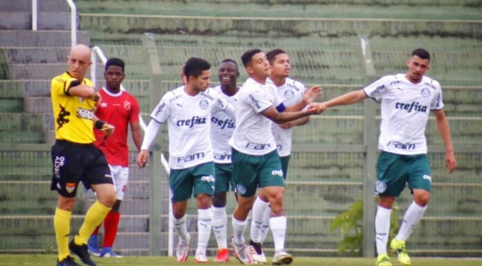 O capitão Pedro Bicalho marcou os dois gols alviverdes no duelo (Foto: Pedro Almeida/União Mogi)