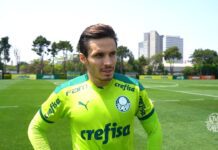 Raphael Veiga comenta sobre seu momento no Palmeiras desde a chegada de Abel Ferreira e o 100% em cobranças de pênaltis (Foto: Reprodução/TV Palmeiras)