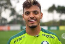 Gabriel Menino relembra primeiro gol marcado com a camisa do Palmeiras (Foto: Reprodução/TV Palmeiras)