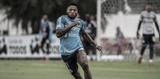 Marinho treina no Santos; Atacante foi sondado pelo Palmeiras