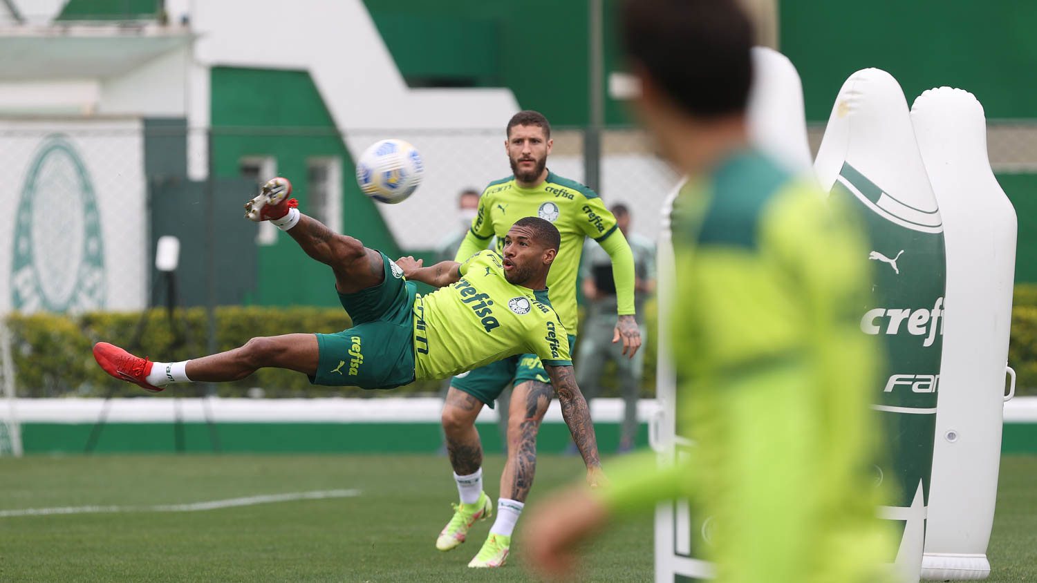 Com Todos Jogadores No Gramado Palmeiras Faz Treino Técnico E Segue Preparação Para Enfrentar O