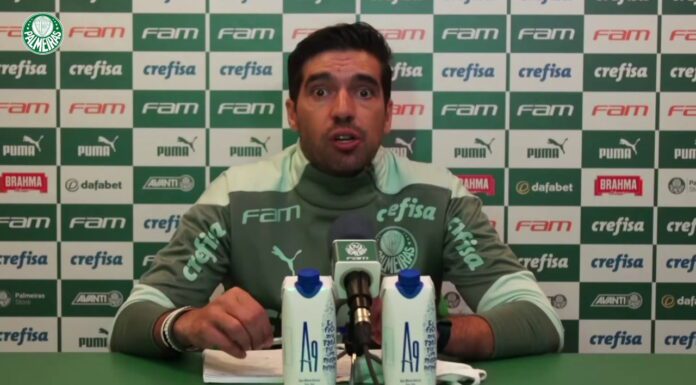 Abel Ferreira conversa com a imprensa após jogo do Palmeiras