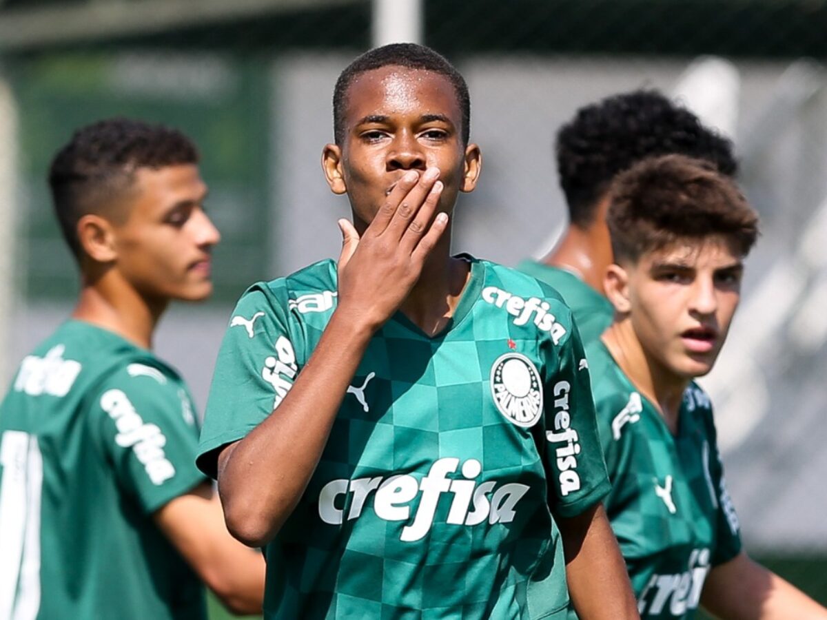 Palmeiras 'atualiza' elenco com nove crias da base: veja lista - Gazeta  Esportiva