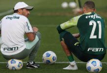 O técnico Abel Ferreira e o goleiro Weverton (D), da SE Palmeiras, durante treinamento, na Academia de Futebol. (Foto: Cesar Greco)