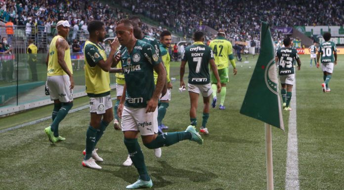 O jogador Breno Lopes, da SE Palmeiras, comemora seu gol contra a equipe do Atlético Clube Goianiense, durante partida válida pela trigésima primeira rodada, do Campeonato Brasileiro, Série A, na arena Allianz Parque. (Foto: Cesar Greco)