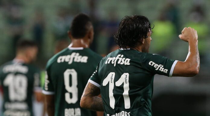 Ricardo Goulart marca gol pelo Palmeiras