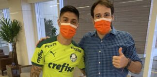 Zagueiro esteve na Academia de Futebol, vestiu o manto alviverde, mas negócio foi cancelado (Foto: Reprodução)
