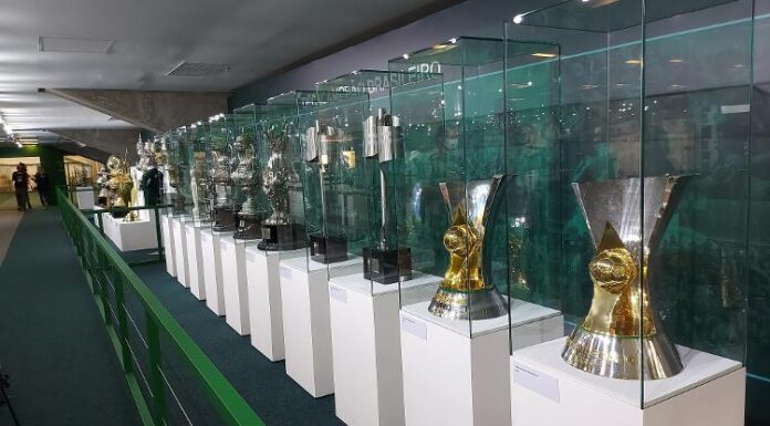 Nova sala de troféus da S.E. Palmeiras. (Foto: Diego Iwata Lima/ UOL)