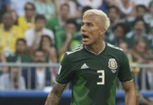 Carlos Salcedo defendendo a seleção mexicana na Copa do Mundo de 2018. (Foto: David Leah/MEXSPORT)