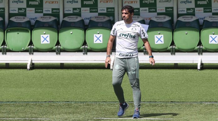 O técnico Abel Ferreira, da SE Palmeiras, durante jogo-treino contra a equipe da Portuguesa, na arena Allianz Parque. (Foto: Cesar Greco)