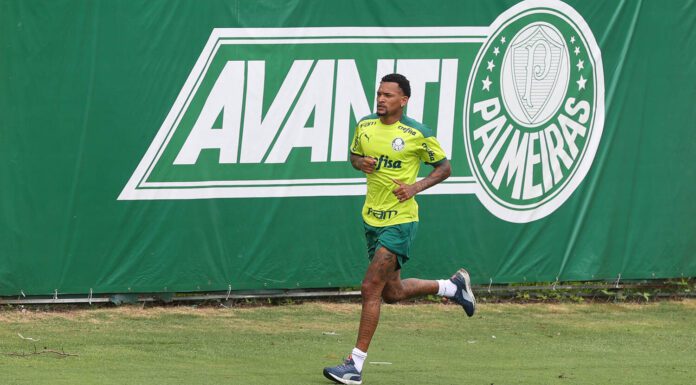 O jogador Jailson, da SE Palmeiras, durante treinamento, na Academia de Futebol. (Foto: Cesar Greco)