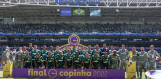 Elenco do Palmeiras, campeão da Copinha 2022 ((Foto: Fabio Menotti)