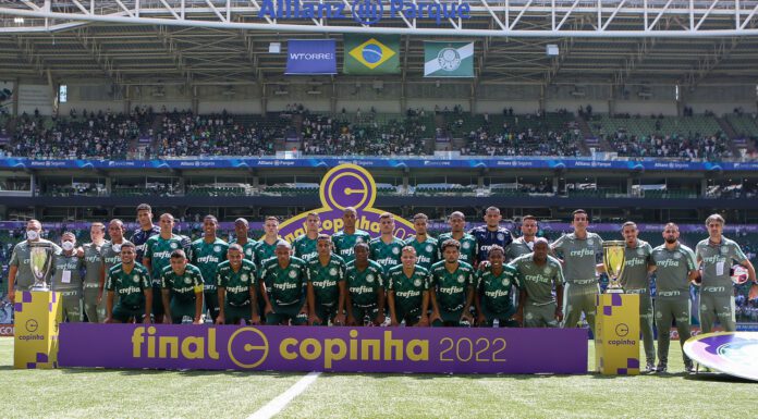 Elenco do Palmeiras, campeão da Copinha 2022 ((Foto: Fabio Menotti)