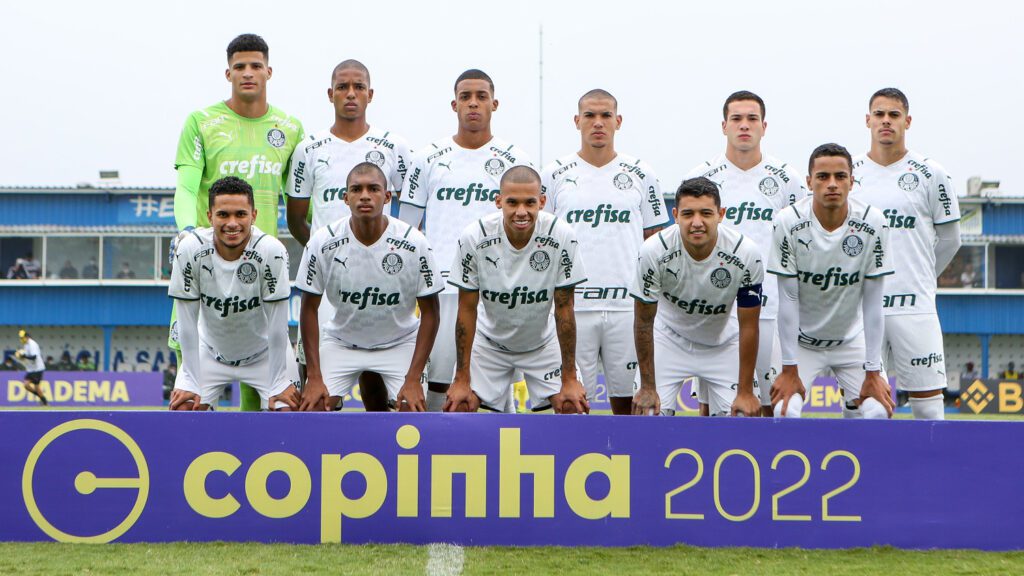Partida entre Palmeiras e Mauá FC, válida pela segunda fase da Copa São Paulo de Futebol Júnior, no estádio Distrital do Inamar, em Diadema-SP. (Foto: Fabio Menotti)