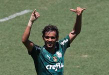 O jogador Gustavo Scarpa, da SE Palmeiras, durante jogo-treino, na Academia de Futebol. (Foto: Cesar Greco)