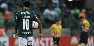 Luiz Adriano vestindo a camisa 10 do Palmeiras. (Foto: Cesar Greco)
