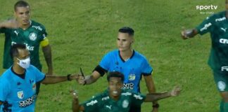 Árbitro encontra faca no gramado na vitória do Palmeiras diante do SPFC pela Copinha